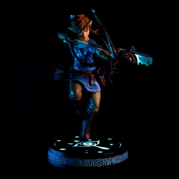 FIGURE THE LEGEND OF ZELDA: BREATH OF THE WILD - LINK- COLLECTOR'S